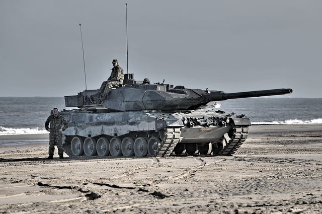 A Leopard 2A5 in Dutch service.