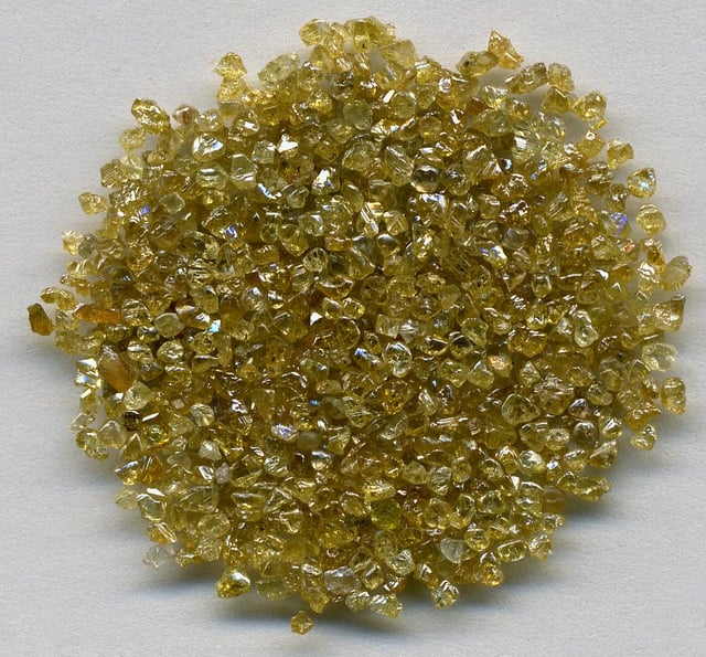 Rough diamonds ≈1 to 1.5 mm in size from DR Congo.