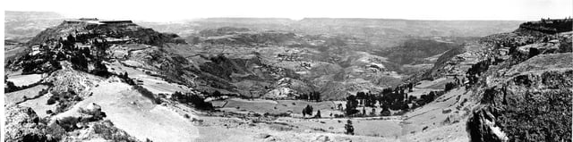 The plateau at Arogye, across the route to Magdala