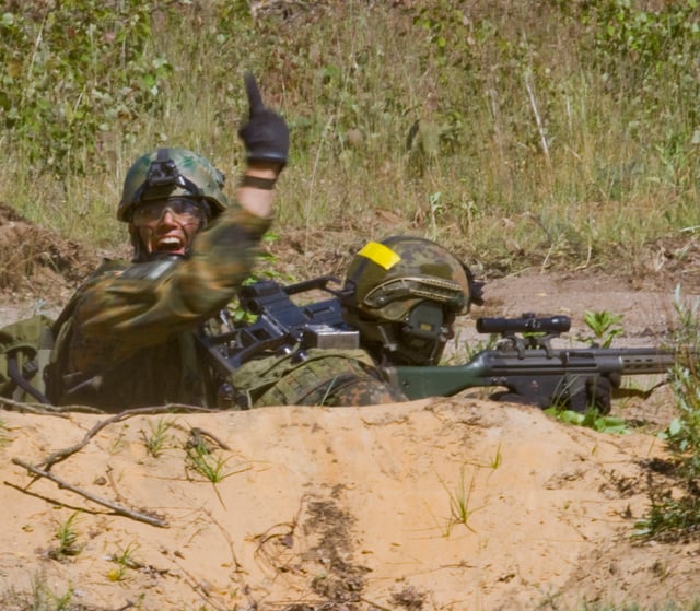 German designated marksman (right) with G3A3ZF in 2015