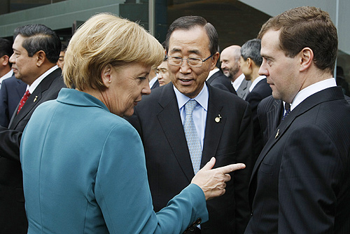 Ban with Angela Merkel and Dmitry Medvedev at the 34th G8 Summit, July 2008