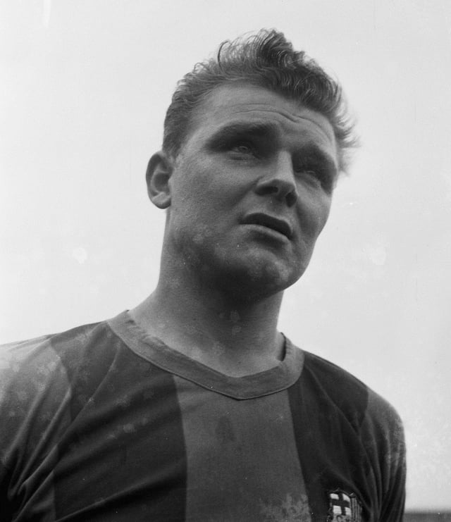 A prolific forward, László Kubala led Barcelona to success in the 1950s. His statue is built outside the Camp Nou.