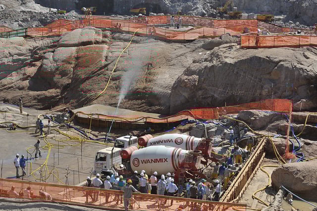 Construction site of the Santo Antônio Dam, with funding from the Growth Acceleration Program