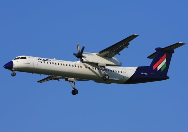 A Malév Bombardier Dash 8 Q400