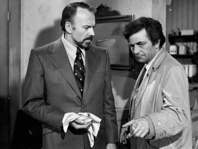 Richard Kiley and Peter Falk in Season 3 Episode 8 titled "A Friend in Deed" that aired on May 5, 1974
