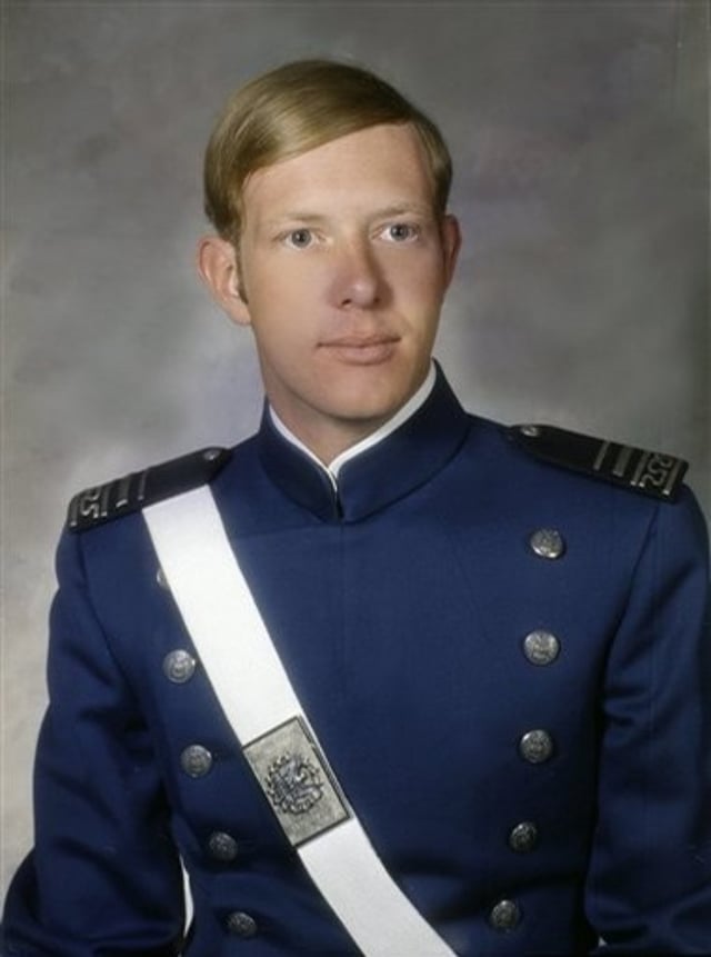 Sullenberger's 1973 Air Force Academy senior class photograph