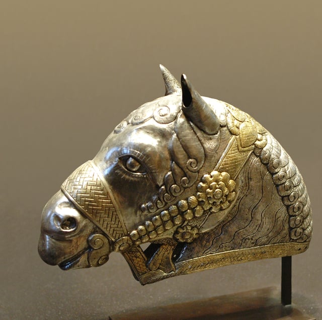 Horse head, gilded silver, 4th century, Sasanian art