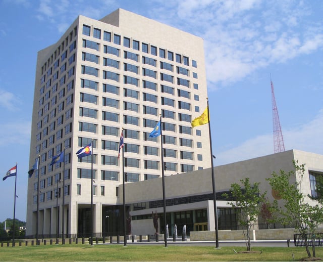 The Federal Reserve Bank of Kansas City services the western portion of Missouri, as well as all of Kansas, Oklahoma, Nebraska, Wyoming, Colorado, and northern New Mexico.