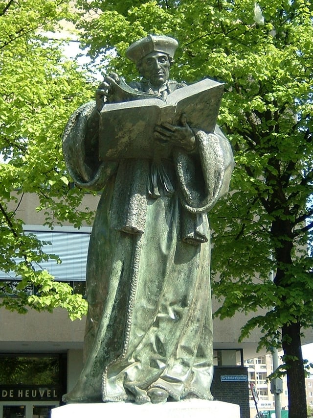 Bronze statue of Erasmus created by Hendrick de Keyser in 1622