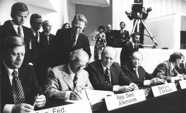 Helsinki Final Act: Chancellor of Federal Republic of Germany (West Germany) Helmut Schmidt, Chairman of the State Council of the German Democratic Republic (East Germany) Erich Honecker, U.S. president Gerald Ford and Austrian chancellor Bruno Kreisky