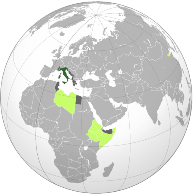Map of the Italian colonial empire at its maximum extent, with colonies in light green and protectorates or occupied areas during WWII in grey.