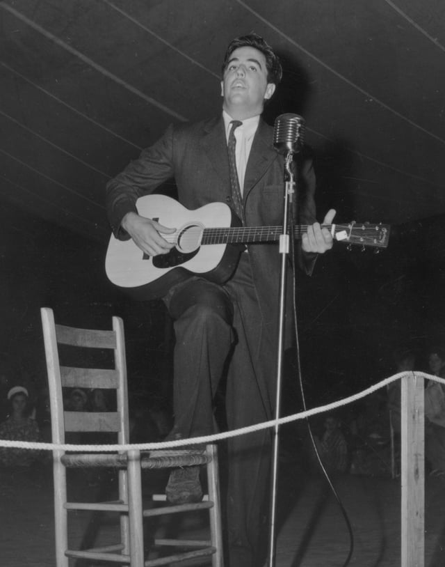 "What Caruso was to singing, Alan Lomax ['30] is to musicology. He is a key figure in 20th-century culture." – Studs Terkel