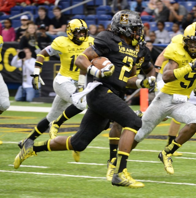 Henry (No. 2) at the U.S. Army All-American Bowl in 2013