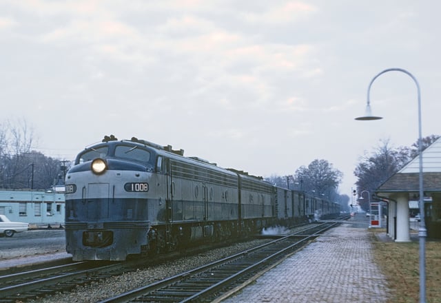 The Silver Comet stopping at Ashland on November 28, 1968