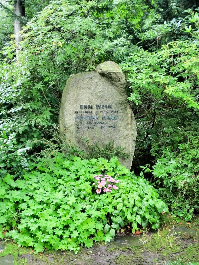 Bad Doberan cemetery grave Ehm Welk 2011