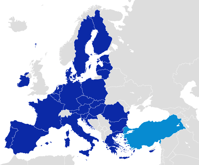 After becoming one of the first members of the Council of Europe in 1949, Turkey became an associate member of the EEC in 1963, joined the EU Customs Union in 1995 and started full membership negotiations with the European Union in 2005.