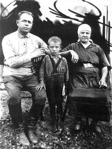 Gorbachev and his Ukrainian maternal grandparents, late 1930s