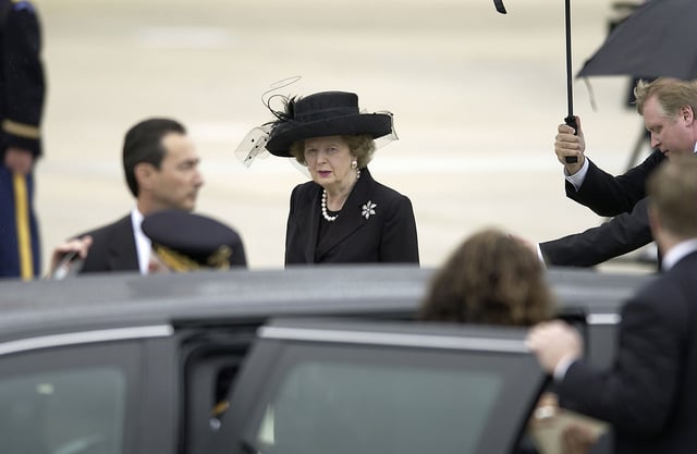 Thatcher arriving for the funeral of President Reagan in 2004