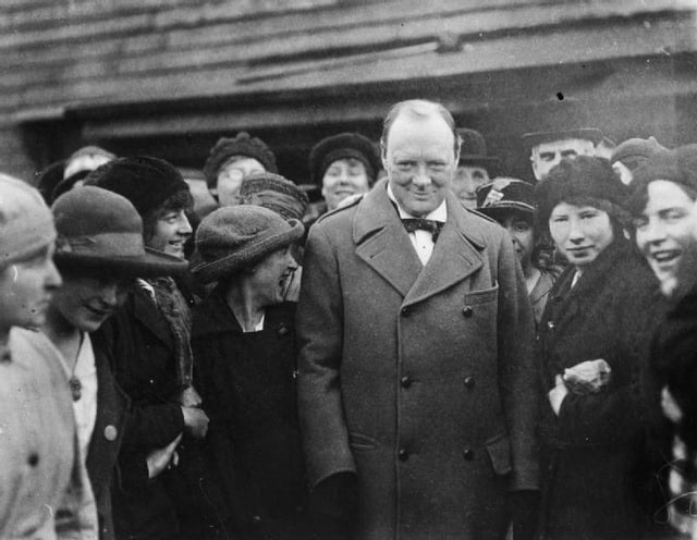 Churchill meets female workers at Georgetown's filling works near Glasgow in October 1918