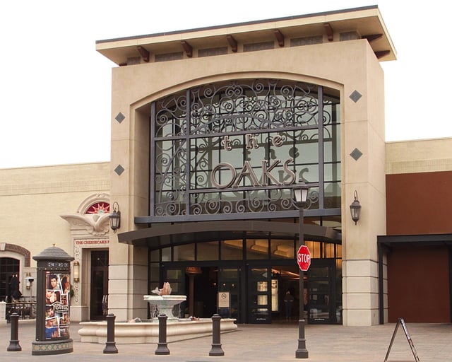 The Oaks is the largest shopping mall in Ventura County.