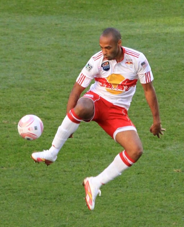 Henry playing for the New York Red Bulls in 2011.