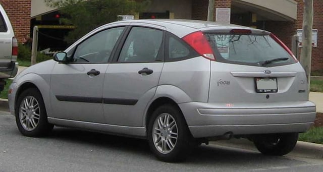2002–2004 Ford Focus ZX5