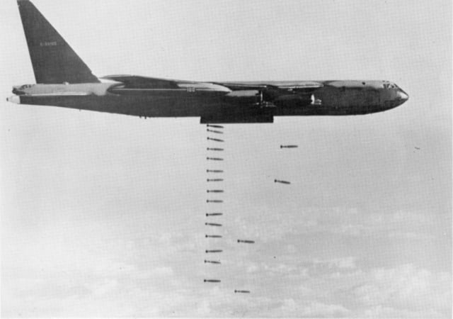 B-52D dropping 500-lb bombs