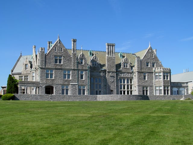 Branford House on the Avery Point campus