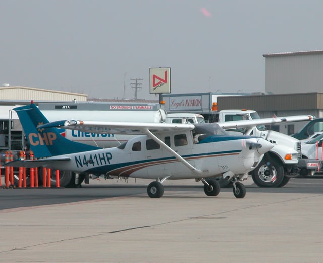 A CHP Cessna 206 prepares to depart Meadows Field Airport, Bakersfield, California
