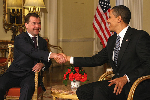 The first meeting between Dmitry Medvedev and Barack Obama before the G20 summit in London on April 1, 2009