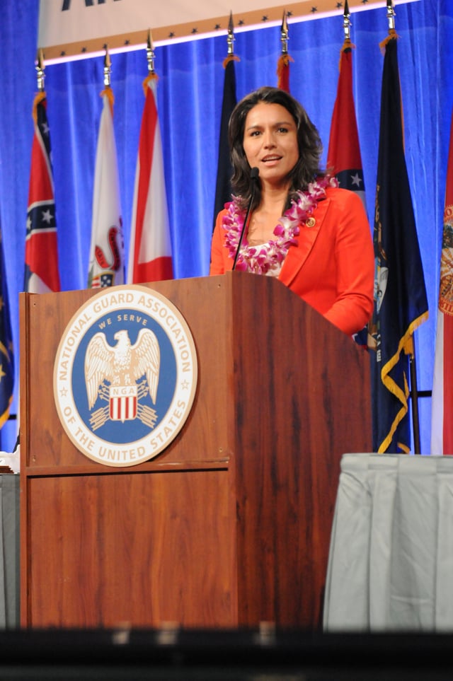 Gabbard speaks at the 135th National Guard Association of the United States conference in 2013