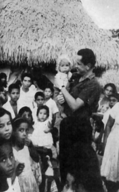 ELN guerrilla: Father Camilo Torres among the peasants of Colombia.