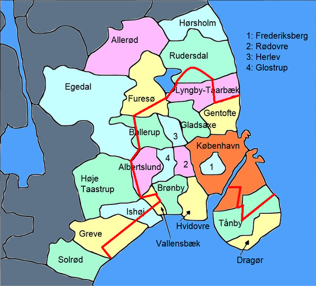 The red line shows the approximate extent of the urban area of Copenhagen.