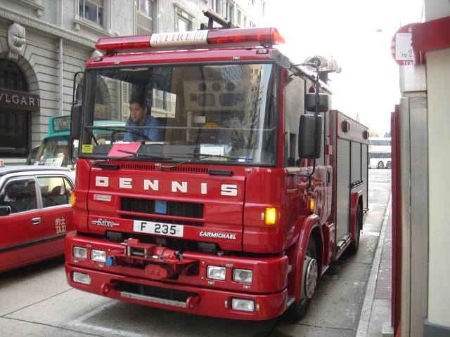 Dennis Sabre fire engine