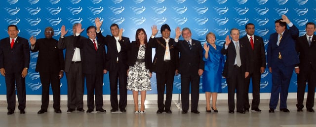 Presidents of UNASUR member states at the Second Brasília Summit on 23 May 2008.
