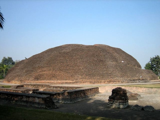 Gautama Buddha's cremation stupa, Kushinagar (Kushinara).