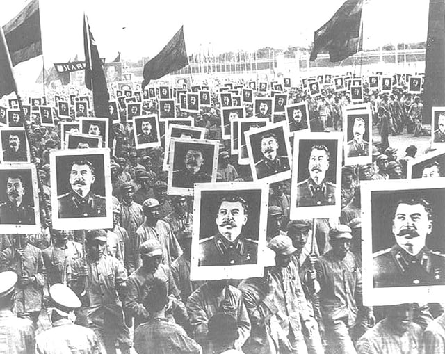 Chinese Marxists celebrate Stalin's seventieth birthday in 1949