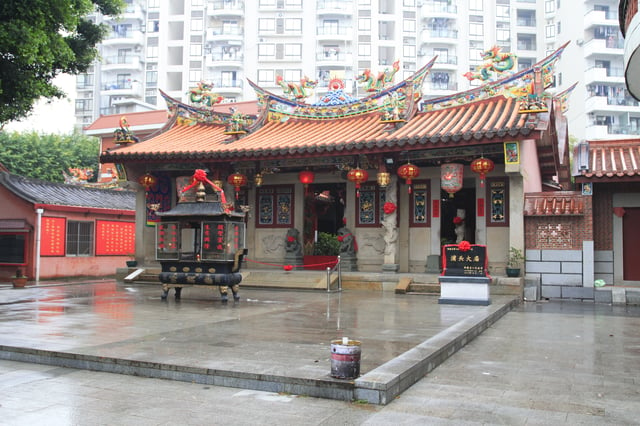 浦頭大廟 Pǔtóu dàmiào, the "First Great Temple by the Riverside", in Zhangzhou, Fujian.