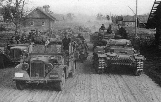 Elements of the German 3rd Panzer Army on the road near Pruzhany, June 1941