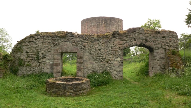 Ruins of Homburg Castle: Henry's army inflicted a decisive defeat on the Saxons near the castle in 1074