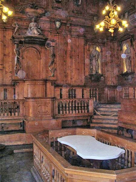 Anatomical theatre of the Archiginnasio, dating from 1637.