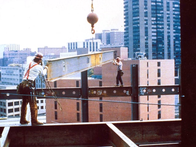 At-risk workers without appropriate safety equipment