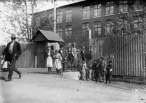 Child workers at Merrimac Mills in Huntsville, November 1910, photograph by Lewis Hine