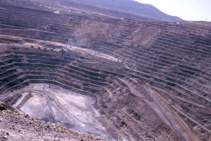 Goldstrike (Post-Betze) Mine in the Carlin Trend, the largest Carlin-type deposit in the world, containing more than 35,000,000 troy ounces (1,100 t) gold