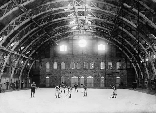 The early Quebec Skating Rink in 1894, representative of early indoor rinks.