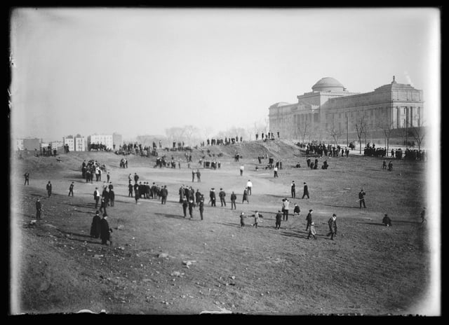 View of Eastern Parkway looking toward the Brooklyn Museum, cellulose nitrate negative photograph by Eugene Wemlinger ca. 1903-1910 Brooklyn Museum
