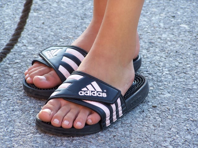 A pair of Adissage