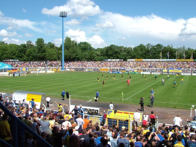 Bruno-Plache-Stadion is the home stadion of 1. FC Lokomotive Leipzig.