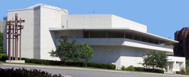 Community Christian Church, designed by Frank Lloyd Wright and next to the Country Club Plaza.