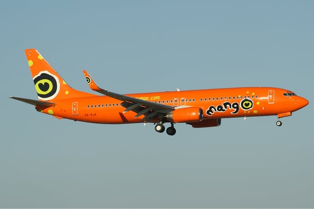 Mango Boeing 737-800